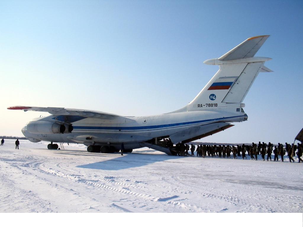 За время службы Владимир Минаев совершил пять прыжков с парашютом