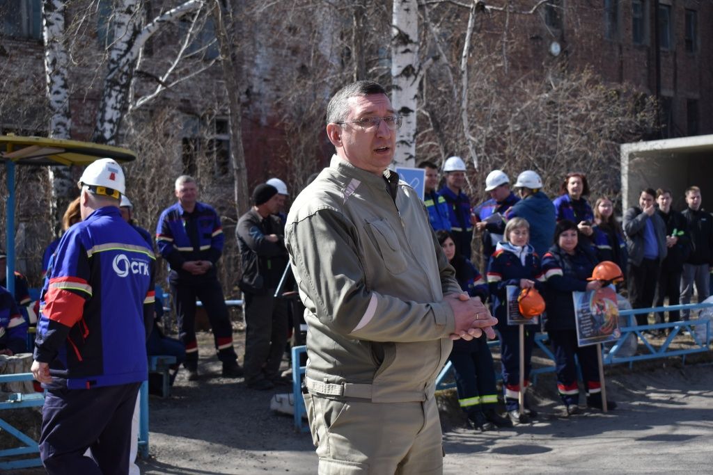 Директор по производственной безопасности СГК-Алтай Александр Лесных подводит итоги соревнований ДПФ
