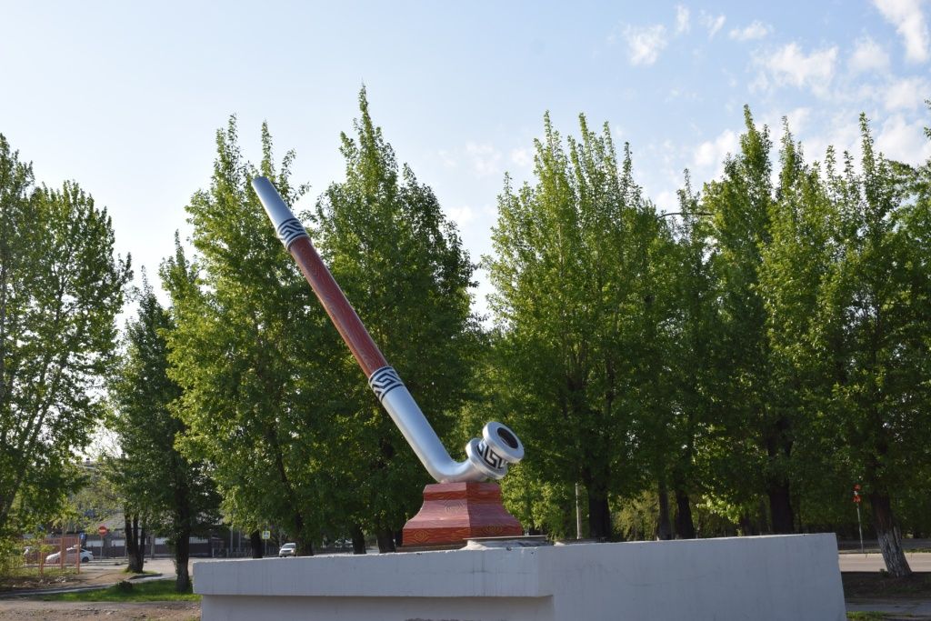 Авторы арт-объекта подчеркивают: они не курят и другим не советуют