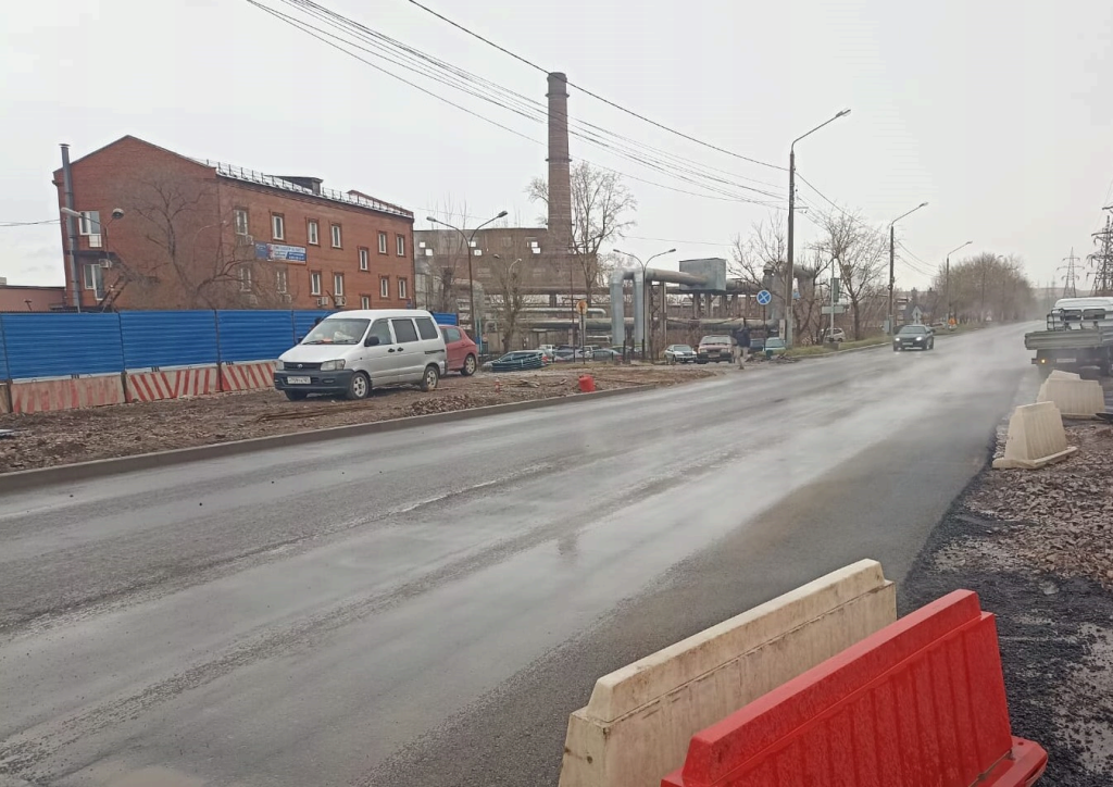 На время работ на объекте были выставлены светофоры и организовано реверсивное движение 