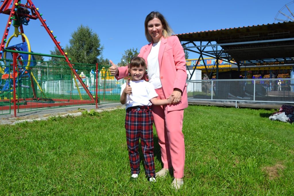 У руководителя по охране труда и пожарной безопасности Дирекции по производственной безопасности &laquo;СГК-Алтай&raquo; Елены Обуховой в первый класс идёт дочь Таисия