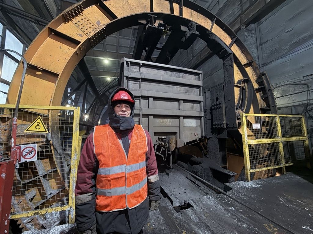 Машинист вагоноопрокидывателя 4 разряда Владимир Романов 