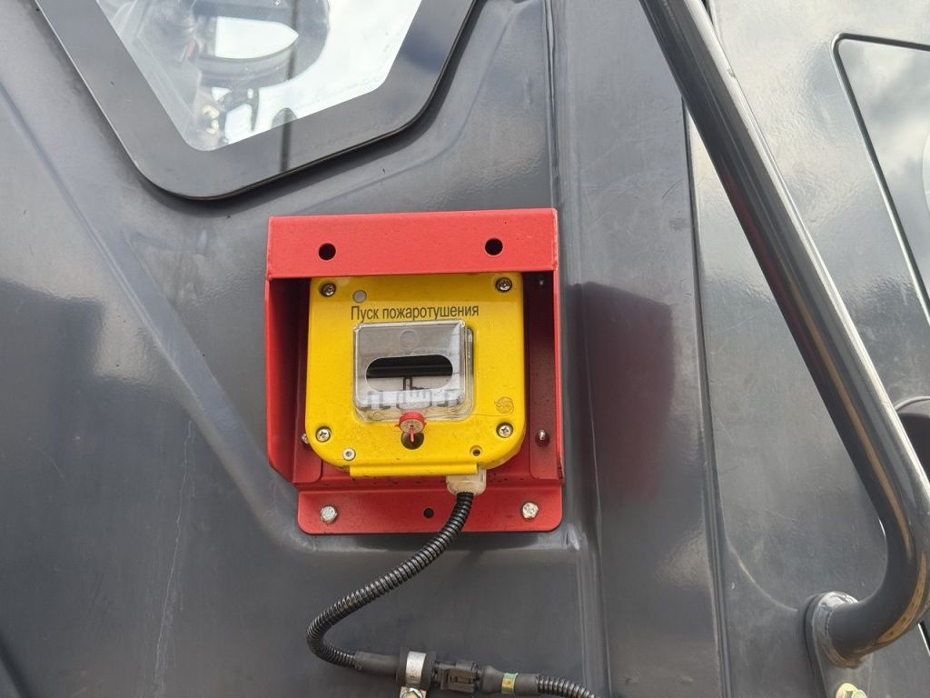 Пусковая кнопка снаружи 