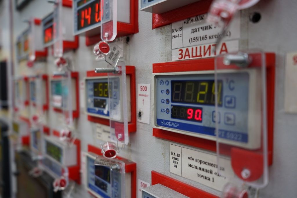 На Кемеровской ГРЭС 3D-принтер тоже активно используют. Пластиковые основания на крепления пломб на датчиках напечатаны именно на нем, и тоже в цехе ТАИ