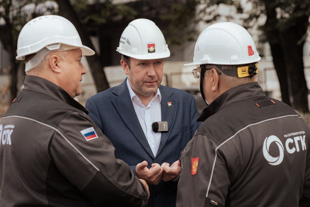 Глава Кемерова Дмитрий Анисимов: качественно и в срок должны быть восстановлены и газоны, и тротуары, и асфальтовое покрытие проезжей части. Глава Кемерова Дмитрий Анисимов: качественно и в срок должны быть восстановлены и газоны, и тротуары, и асфальтовое покрытие проезжей части.