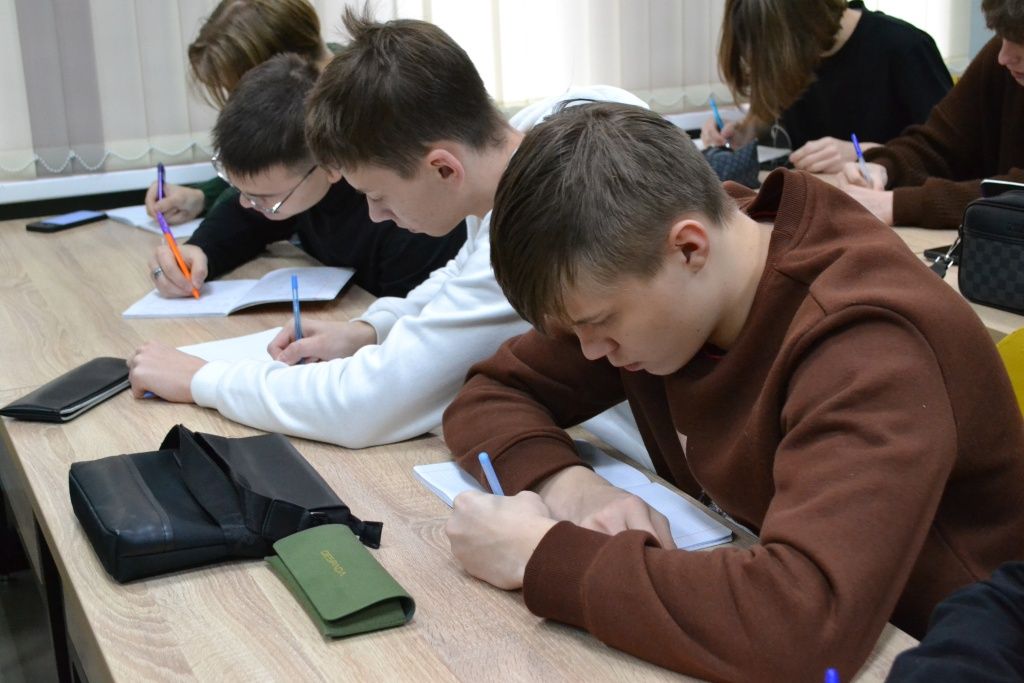 Профильные занятия вызывают у второкурсников особый интерес 