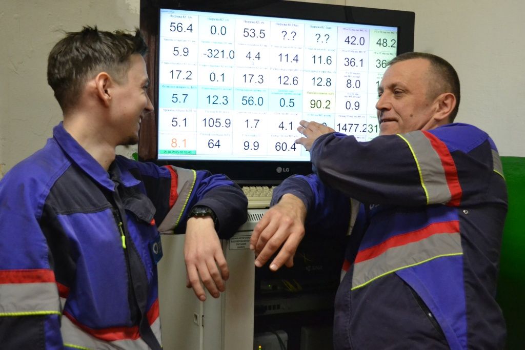 Виталий Шабуров доволен тем, как Михаил Дорохов осваивает новые знания на практике