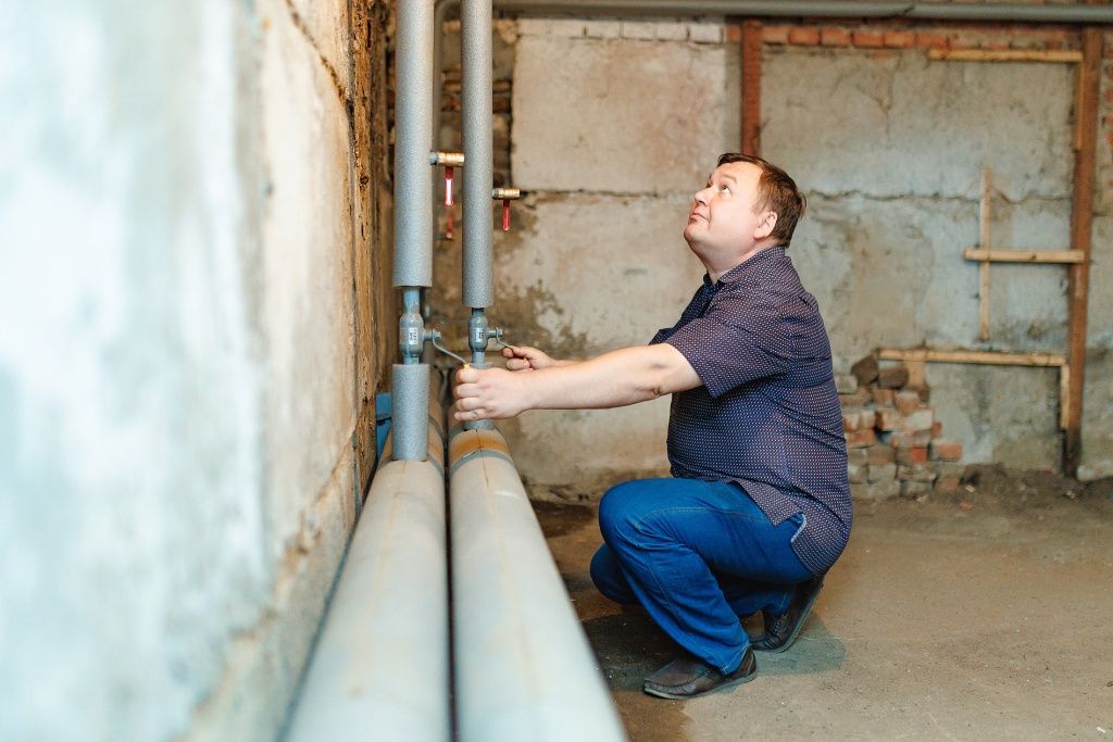 В доме №66 на улице Крылова промыта система отопления, проведены гидравлические испытания, устранены дефекты, установлено расчетно-дроссельное устройство