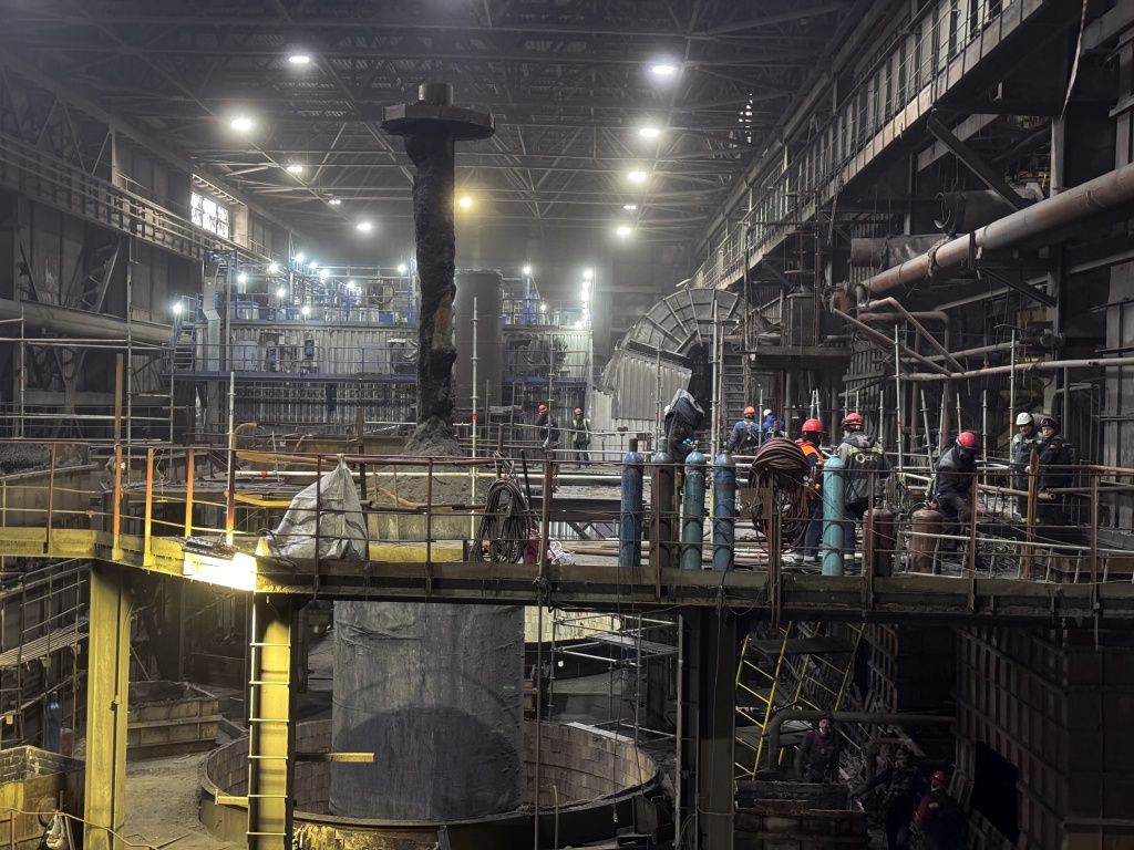 Демонтаж старой системы золоулавливания (февраль 2025 года) &mdash; на этом месте вскоре &laquo;вырастут&raquo; электрофильтры