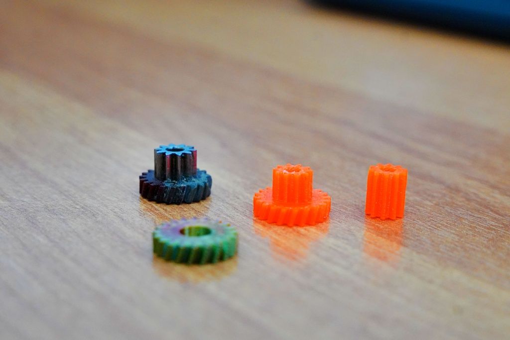 Сигнальные экземпляры шестеренок 