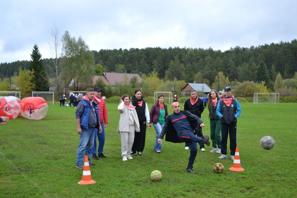 Команда исполнительного аппарата &laquo;СГК-Алтай&raquo; &mdash; &laquo;ИА из &laquo;Б&raquo; сидели на трубе&raquo;