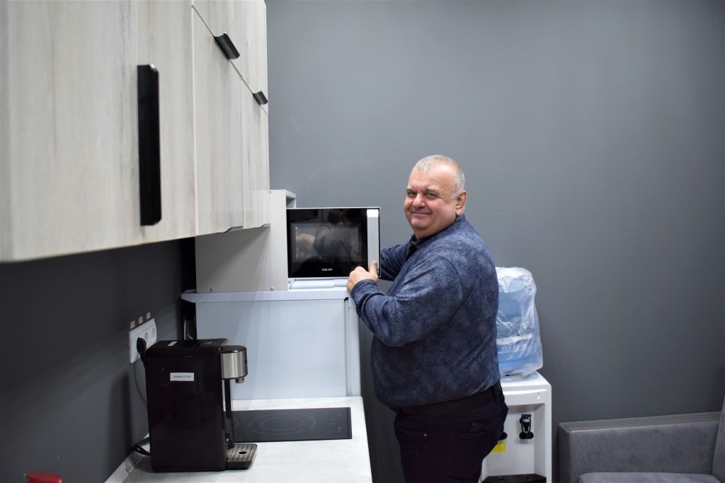 Приобретена новая мебель для комнаты отдыха и приема пищи