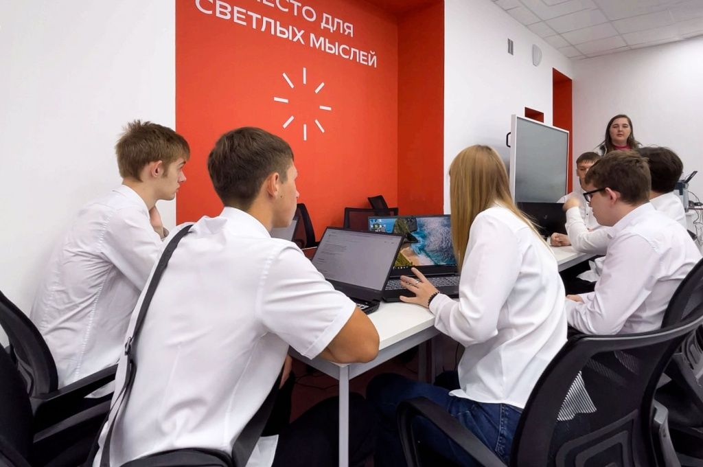 В этом году колледж принял на 25 студентов больше, чем годом ранее