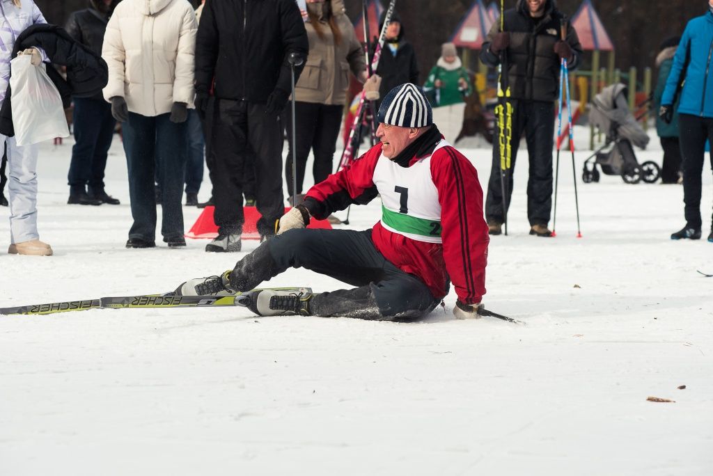 Лыжня сломала палку, но не сломала дух участника команды Кемеровской ТЭЦ