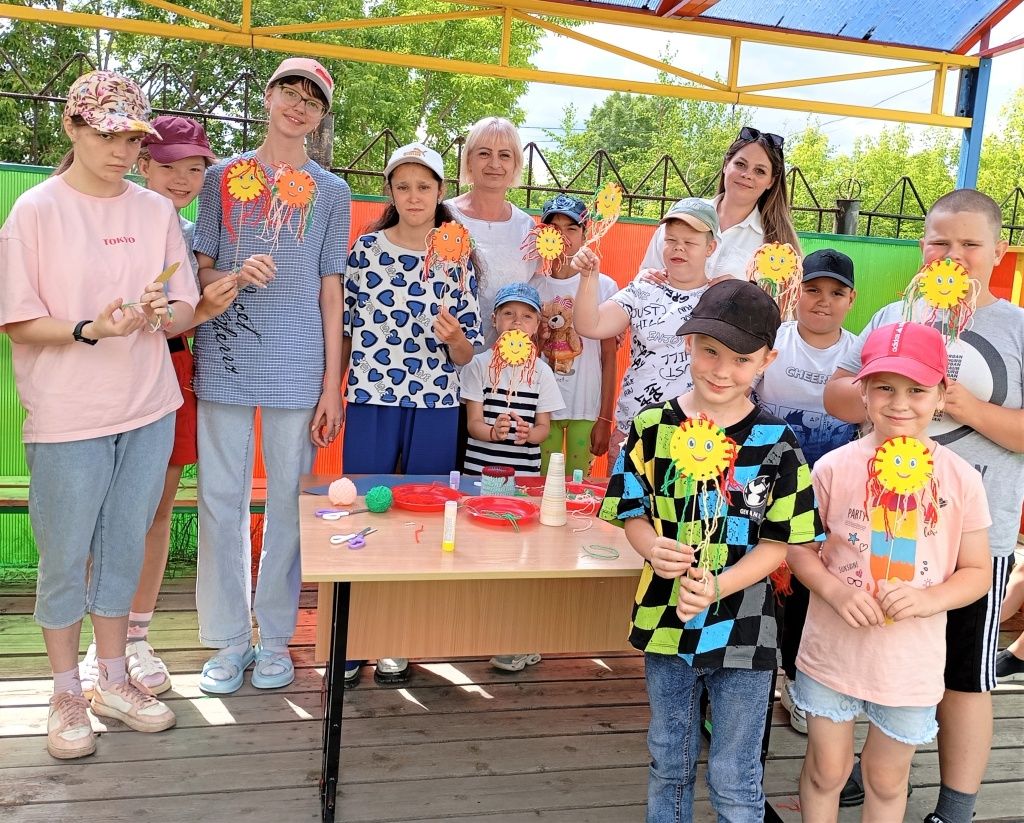 Мастер-классы и занятия проекта &laquo;Детство в красках&raquo; дарят детям улыбки 