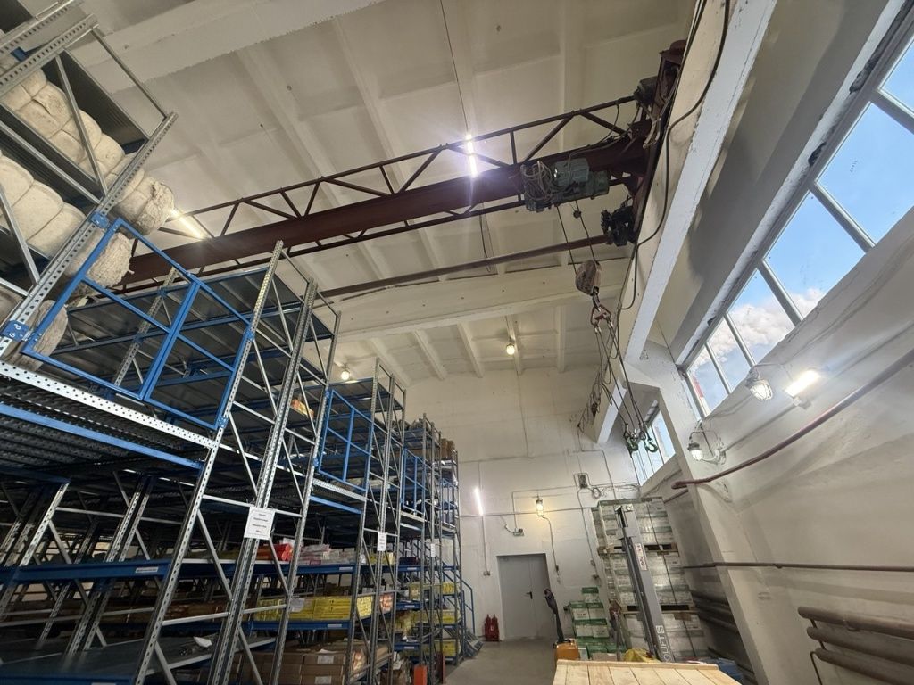 Высокие потолки, белые стены, большая площадь &mdash; стиль лофт 