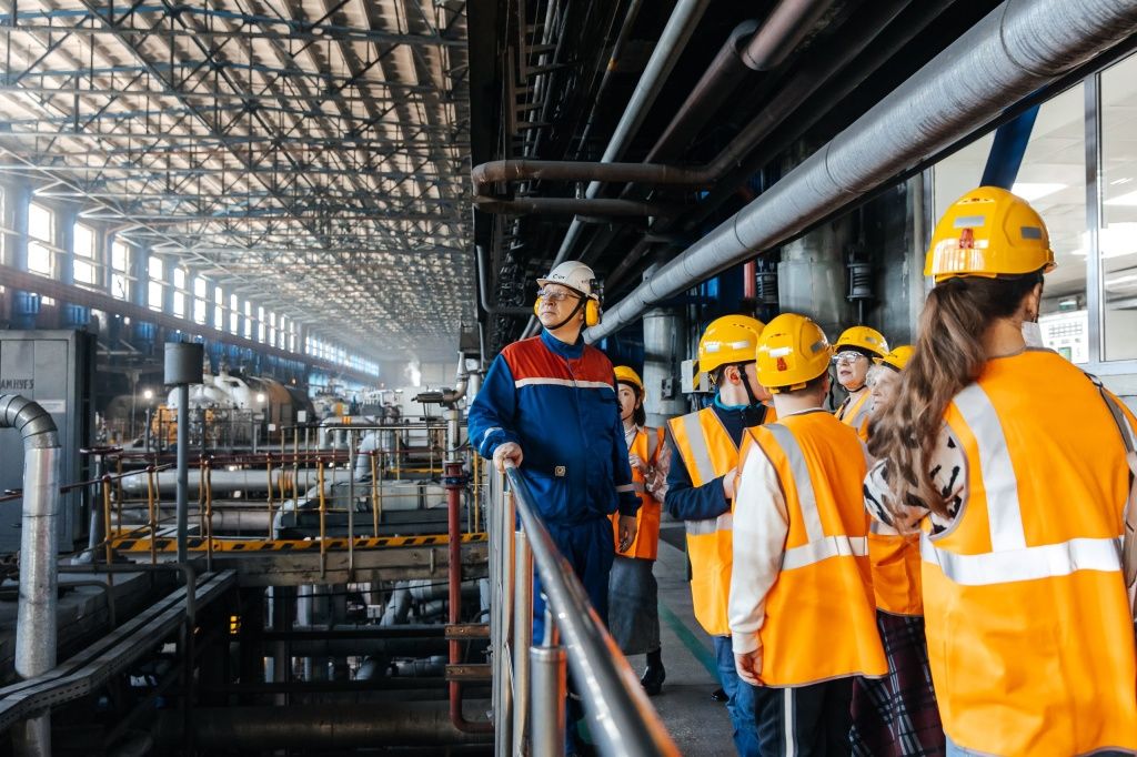 Каски, жилеты и беруши &mdash; обязательные элементы защиты 