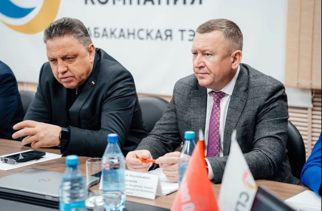 Председатель Комитета Совета Федерации Вячеслав Тимченко подчеркнул, что, если региональные вопросы нуждаются в рассмотрении на федеральном уровне, то сенаторы Палаты регионов готовы подключиться к их решению
