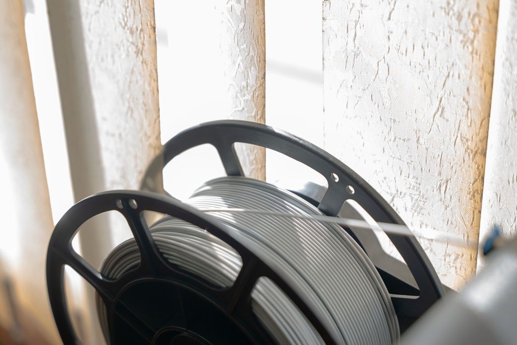 Катушка с пластиком инженерного класса 