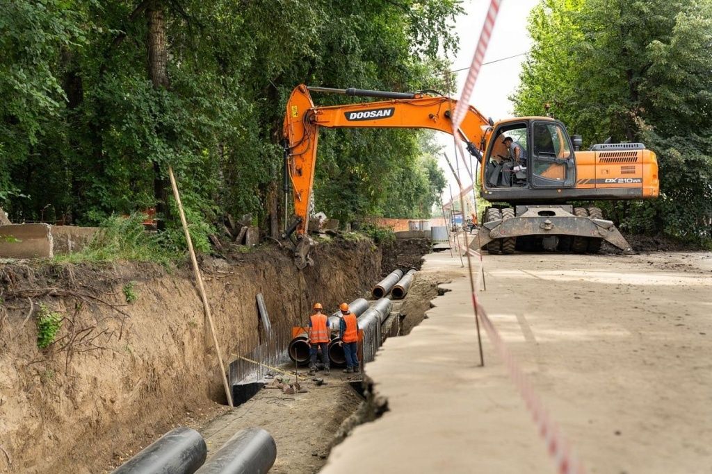 Кроме того, что теплосетям в любой момент может понадобиться ремонт, необходимо понимать, что нахождение вблизи теплотрасс или на них небезопасно, в первую очередь, для горожан