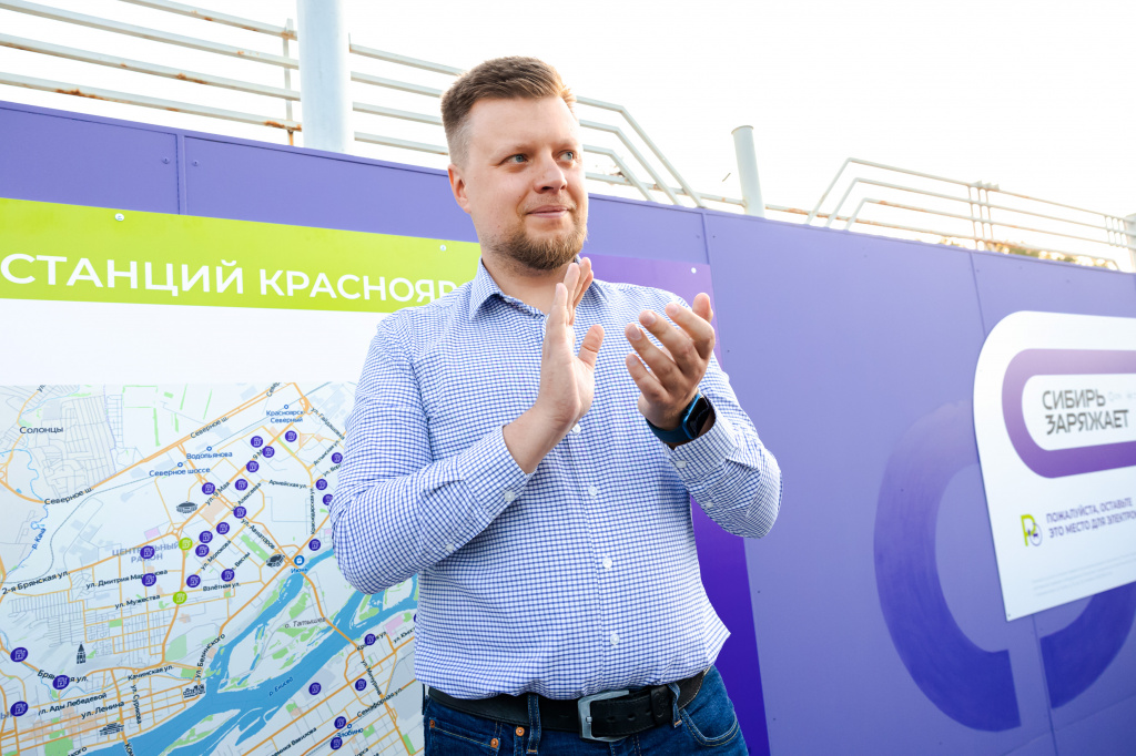 Григорий Ботвинин отметил на карте новую зарядную станцию