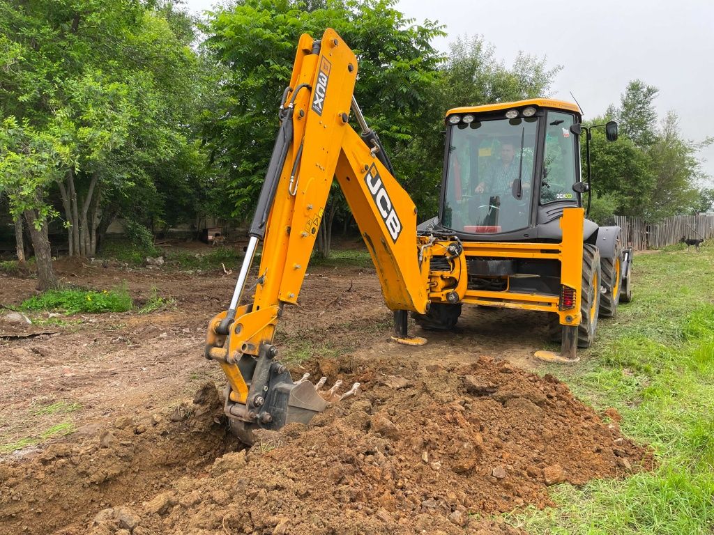 У приюта нет средств, чтобы нанять технику для планировки участка, поэтому энергетики предоставили ее безвозмездно и выполнили часть работ. Впереди еще второй этап благоустройства