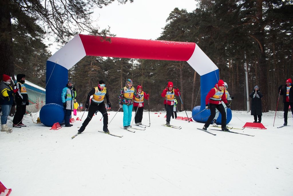 На трассе &mdash; участники личного первенства среди женщин