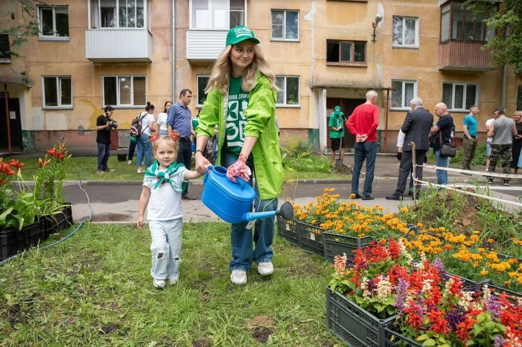 Участие в акциях &laquo;Зеленой дружины&raquo; для многих сотрудников компании уже становится семейной традицией