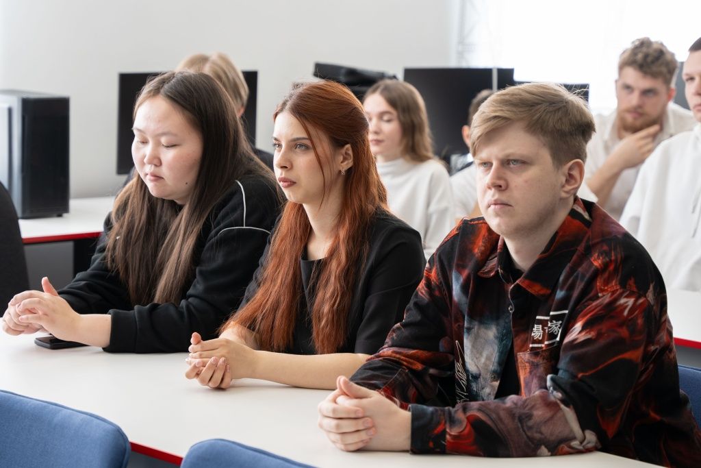 Студенты факультета энергетики НГТУ