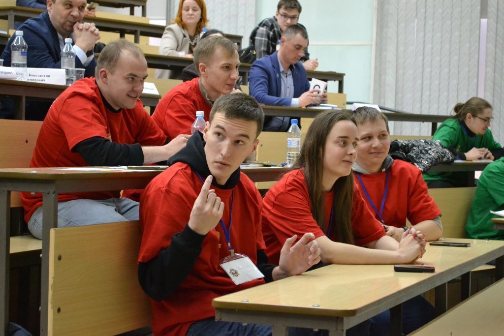 Участникам конкурса было предложено справиться с практическими задачами, составленными производственниками