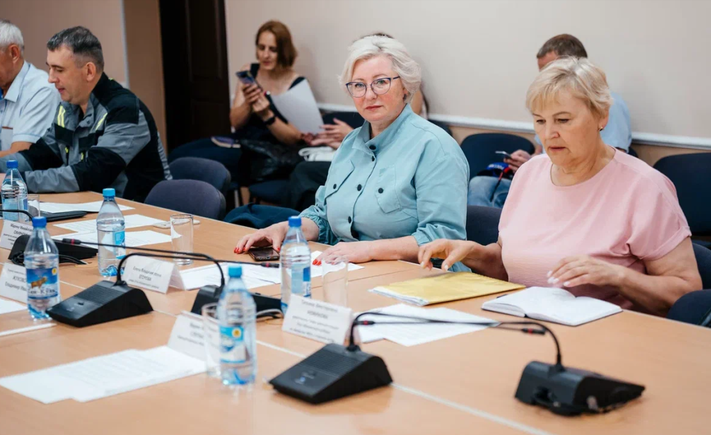 Глава Усть-Абаканского района Елена Егорова руководит так называемыми &laquo;малыми селами&raquo;, подключенными к теплу Абаканской ТЭЦ в прошлом отопительном сезоне