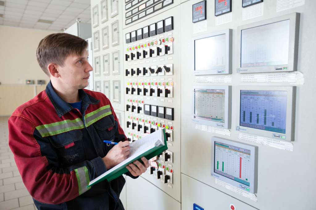 Ново-Кемеровская ТЭЦ СГК вырабатывает электроэнергию в единую энергосистему, а также подает тепло в треть левобережной части Кемерова