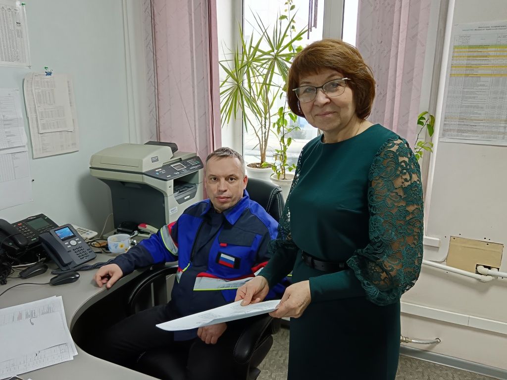 Рабочий момент. С начальником отдела подготовки проведения ремонта Бийской ТЭЦ Евгением Красиковым