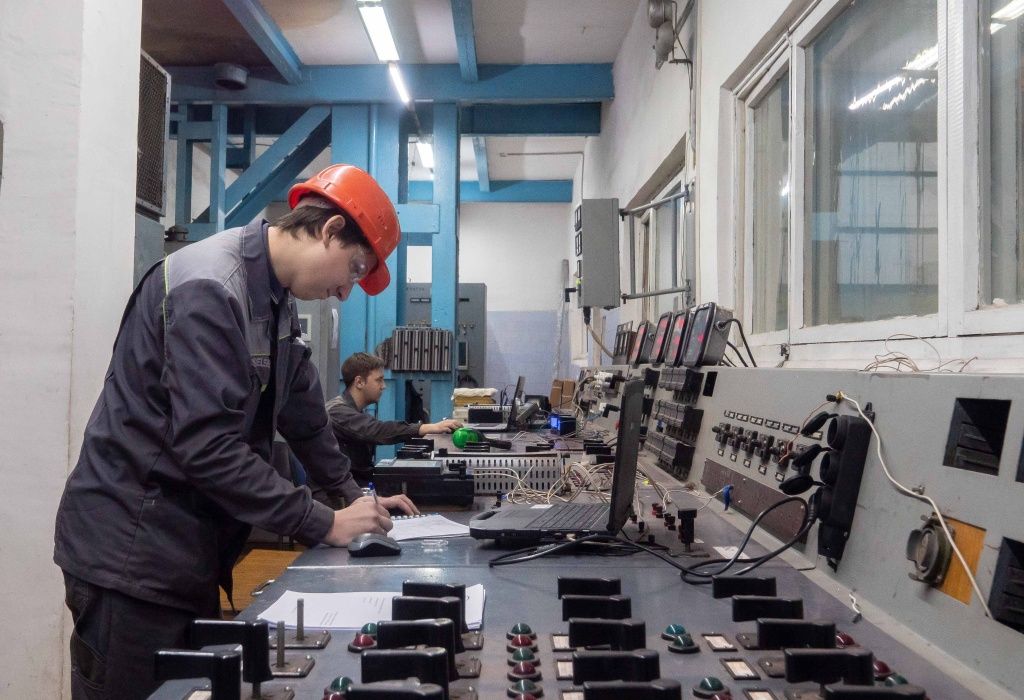 Специалисты проверили работу генератора в различных режимах Специалисты проверили работу генератора в различных режимах