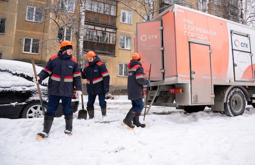 Ремонтные бригады ежедневно обследуют километры теплосетей