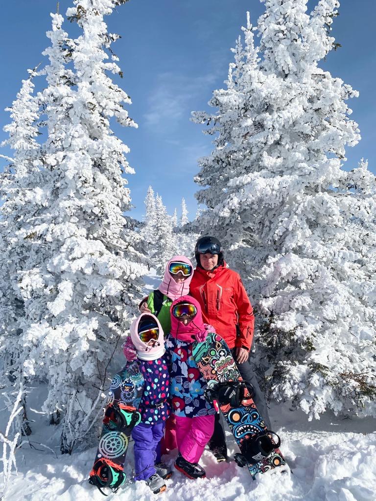  Главное увлечение семьи — сноуборды, поэтому зимы ждут с нетерпением