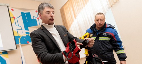 На страховочной привязи! На Кемеровской ГРЭС прошел мастер-класс по безопасности на высоте