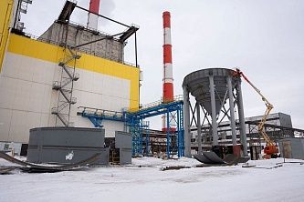 На Новосибирской ТЭЦ-5 монтируют башню для золы-уноса