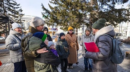 В канун женского праздника СГК пригласила на прогулку по городу многодетные семьи Красноярска 