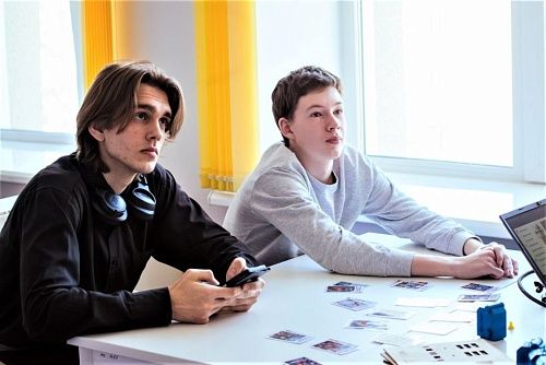 В Кузбассе начала работу Проектная мастерская СГК для школьников