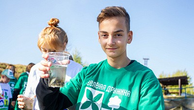 Рыбка в помощь: 800 тысяч мальков выпустили энергетики и юные экологи в водоем Приморской ГРЭС