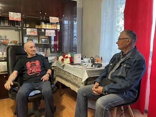 Энергетики СГК в Хакасии навестили детей войны — ветеранов Абаканской ТЭЦ 