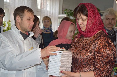 Проект «Поделись теплом» 2017: пасхальные куличи - в подарок красноярцам