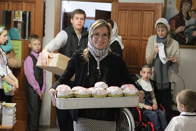 Проект «Поделись теплом» 2017: пасхальные куличи - в подарок красноярцам