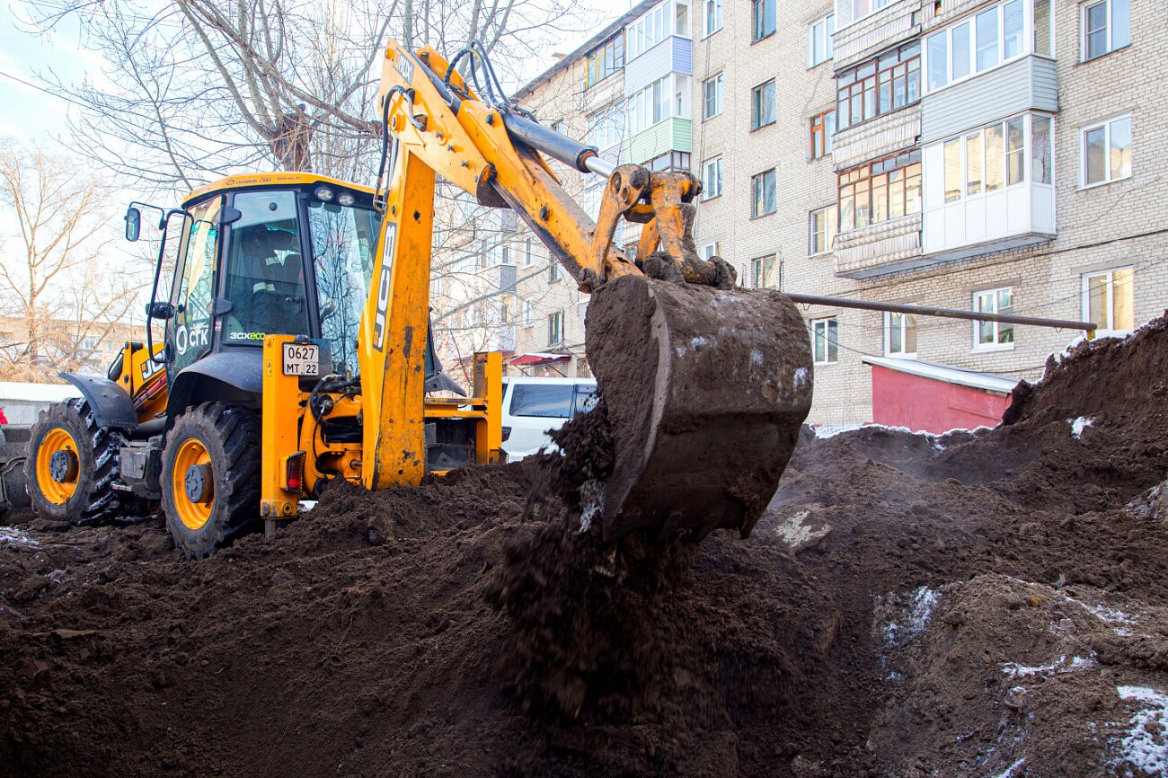 В Барнауле на 1,5 месяца раньше обычного стартуют капитальные ремонты на теплосетях 