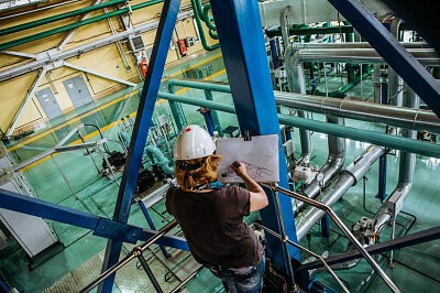 Пленэр на газотурбинной электростанции «Новокузнецкая»