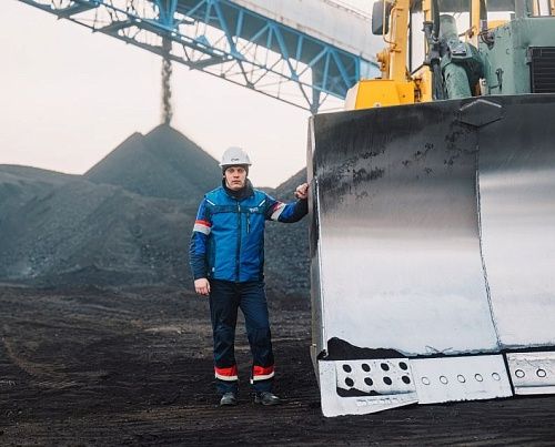 «Это настоящие русские богатыри»: механик Абаканской ТЭЦ Дмитрий Друмя о бульдозерах «Четра»