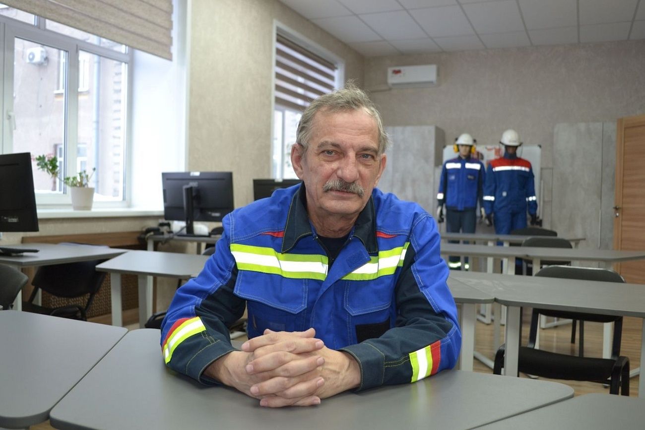 Почти полвека работает на Барнаульской ТЭЦ-2 продолжатель династии энергетиков Олег Гальцов