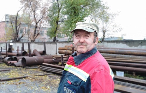 «Разные судьбы, один путь»: Машинисты автомобильных кранов в Новокузнецке