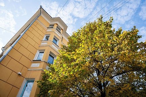 Доступ к коммуникациям: кто должен вскрывать полы и стены в квартире для ремонта общего имущества?